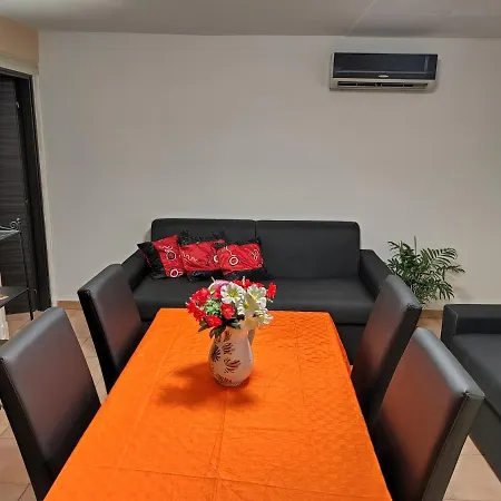 Piazza Verga Apartament *
